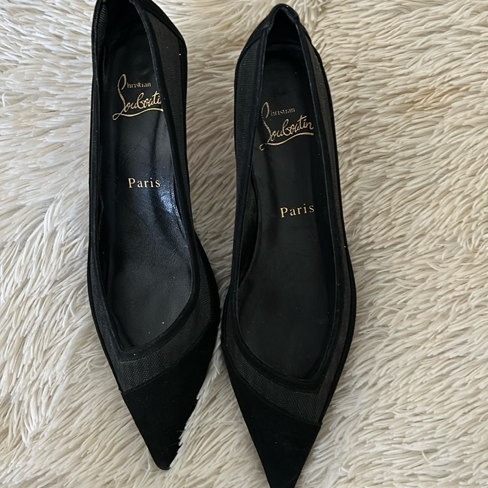 Vintage Christian Louboutin Paris black low heels size 39 1/2. Comes w/ dust bag